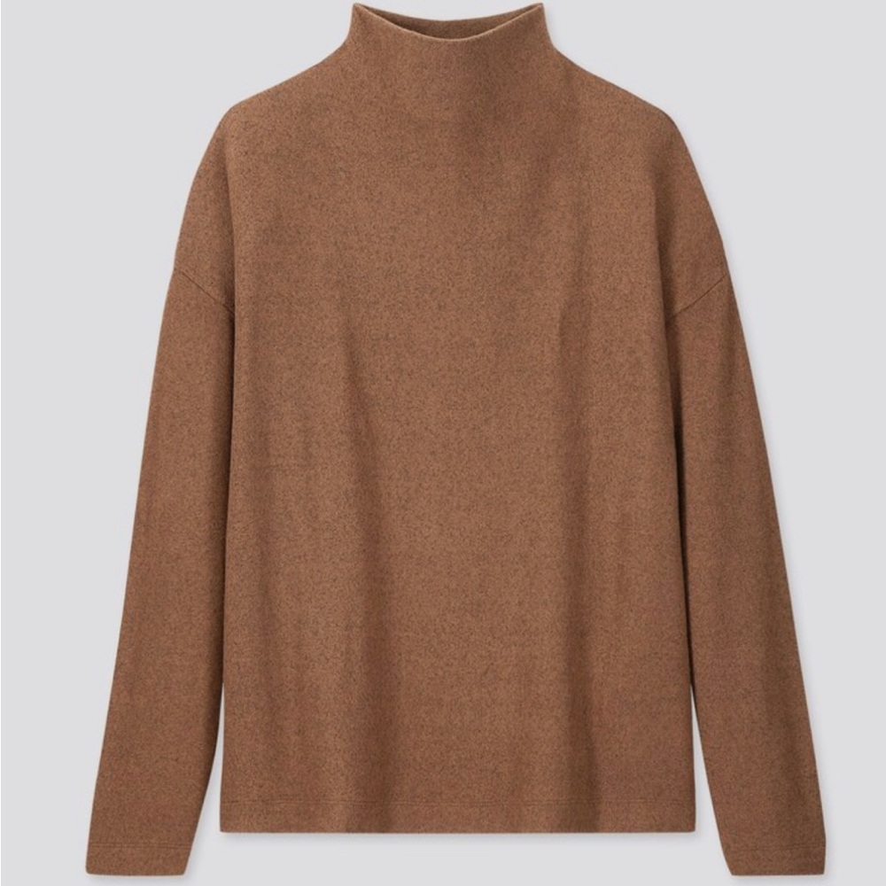 Uniqlo soft-knitted fleece high-neck long-sleeved tshirt